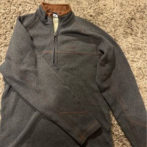 - Men medium Colombia Quarter zip